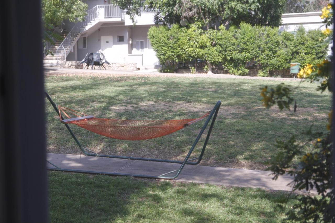 Kibbutz Beit Alfa Guest House Bet Alfa Bagian luar foto
